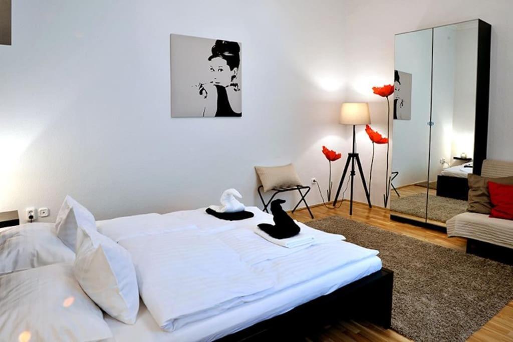 Jazz! Super Cozy Downtown Apartament